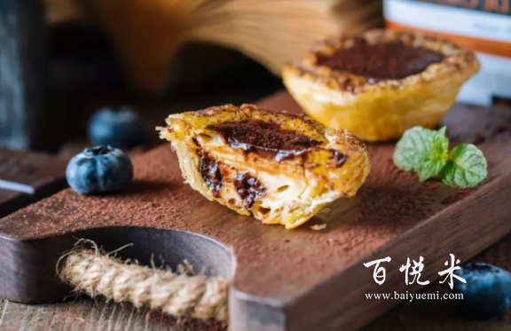 蛋撻液加點巧克力，能有不一樣的感覺，家人小孩都愛吃